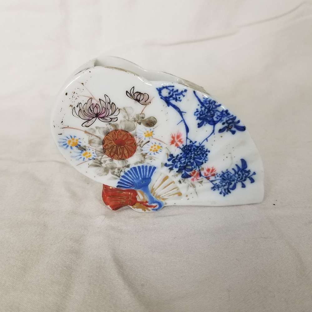 Vintage Fan‎ Wall Pocket Vase Small White Blue Red Good Floral Porcelain Asian